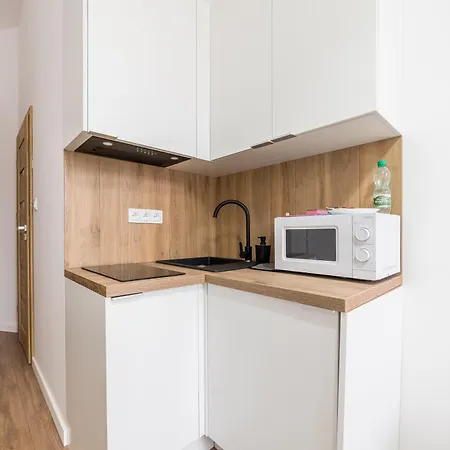 Heart Of By Bookinghost * ポズナン