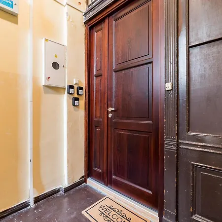 Heart Of By Bookinghost ポズナン