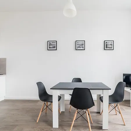 Heart Of By Bookinghost *