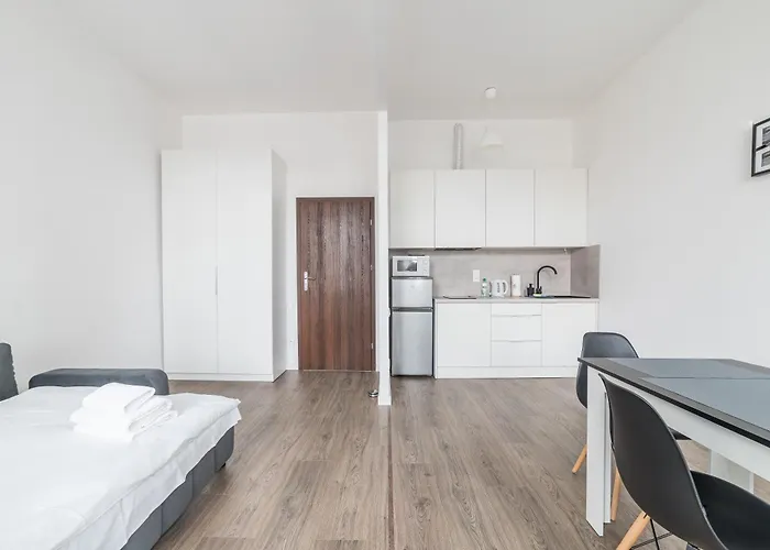 Heart Of By Bookinghost * Poznań