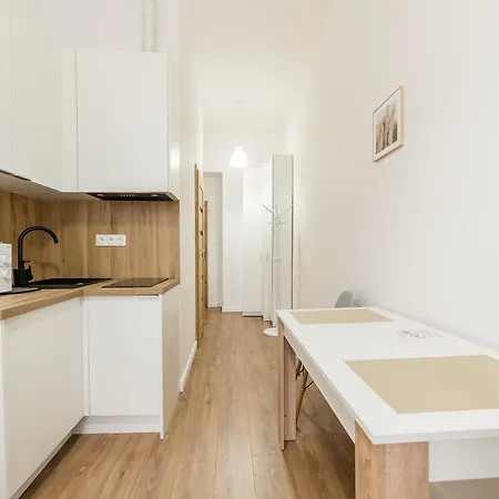 Heart Of By Bookinghost Apartman