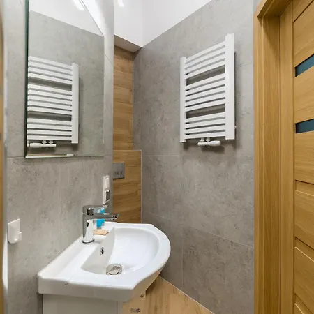 Heart Of By Bookinghost Apartman