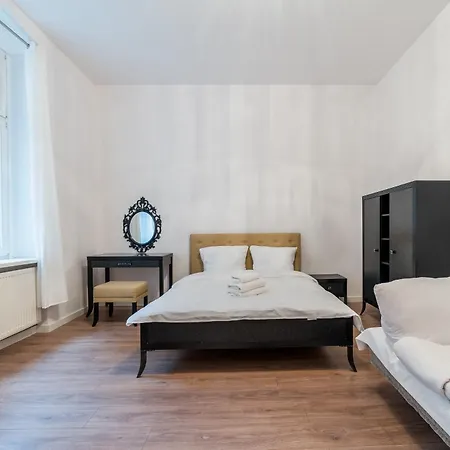 Heart Of By Bookinghost Appartement Poznań