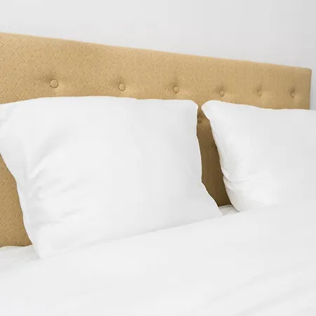 Heart Of By Bookinghost * Poznań