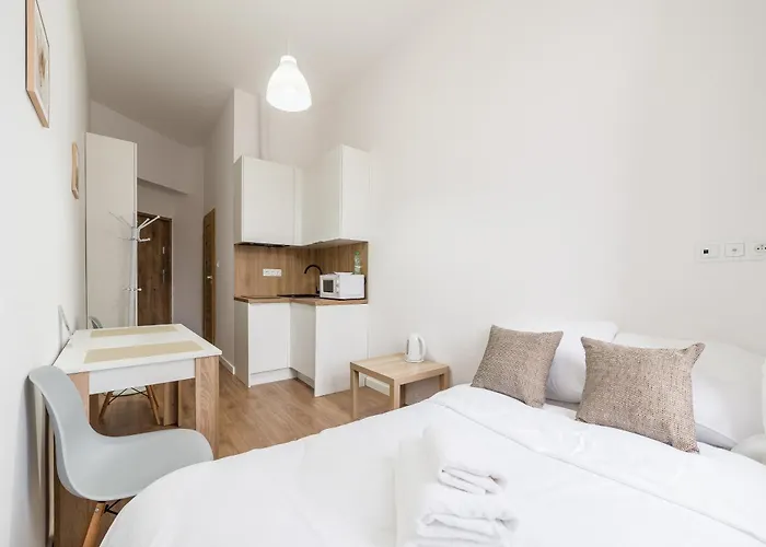 Heart Of By Bookinghost * Poznań