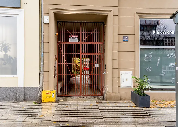 Heart Of By Bookinghost *