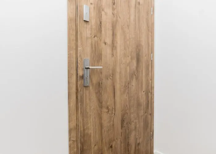 Heart Of By Bookinghost * Poznań